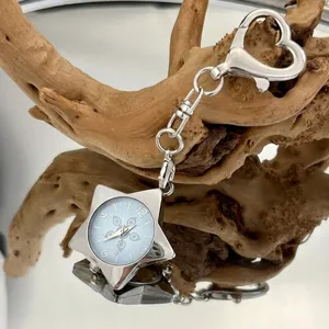 Stern Quarz Taschenuhr Schlüsselanhänger mit Herzverschluss, Vintage Taschenanhänger.