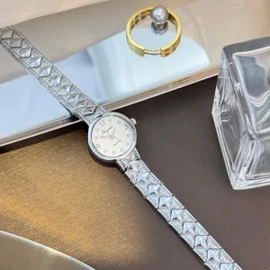 Damen Quarzuhr elegante rautenfoermige Metallarmbanduhr stilvoller Damenuhr Modeschmuck