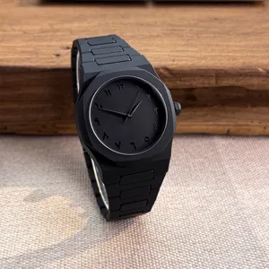 Schwarze Polycarbonat Herren Quarzarmbanduhr mit arabischen Ziffern und integriertem Armband.