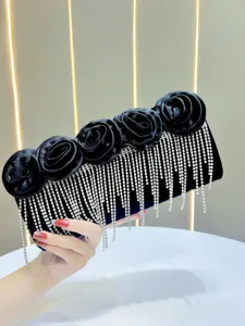 Schwarze Samt Abendtasche mit Blumen und Strass Fransen für Damen Party und Festliche Anlässe.