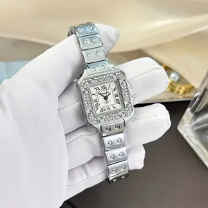 Elegante quadratische Quarzuhr mit Strasssteinen, römischen Ziffern und Edelstahlarmband.