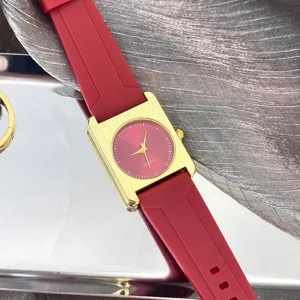Damen quadratische Quarzuhr mit rotem Silikonarmband und goldenem Gehäuse modische Freizeituhr