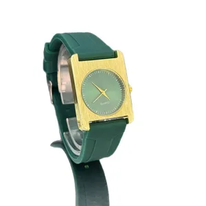 Grünes Silikonarmband Damen Quarzuhr mit goldenem gebürstetem quadratischem Zifferblatt