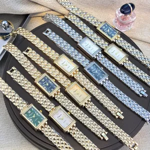 Vintage Stil rechteckige QuarzUhr mit einzigartigem Blasen Metallarmband für Damen