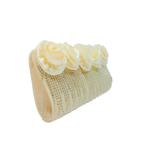 Elegante Satin Abendtasche Clutch mit 3D Rosen Blumen und glitzernden Strass Quasten für Party.