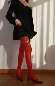 Sexy rote Netzstrumpfhose Lochmuster Strumpfhose modische Beinbekleidung Zubehoer
