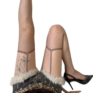 Sexy gynaikeies kaltses diktyou pano apo to gonato me kaltsodeta glyko styl aksesor