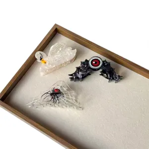 Kreative Tier Krallenklammern Set mit süßer Ente Spinne und Fledermaus für schöne Frisuren.
