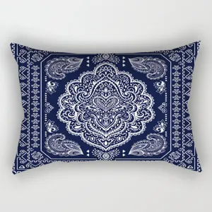 Nahaufnahme des vintage persischen geometrischen langen Kissenbezugs mit blauem Paisleymuster.