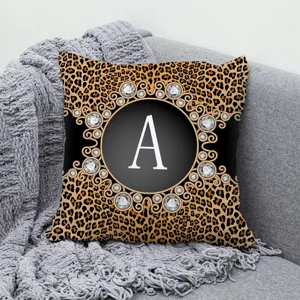 Housse de Coussin Lettre A Motif Léopard Vue Principale Décoration de Canapé