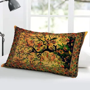 Belle housse de coussin longue imprimee style persan vintage pour canape et lit.