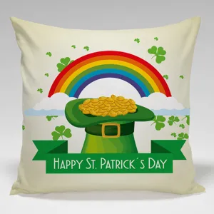 Copricuscino San Patrizio con trifoglio arcobaleno e monete d'oro decorazione festiva.