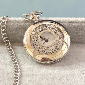 Orologio da tasca cavo in argento antico con catena retro quarzo collana vintage ciondolo