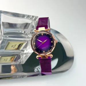 Lila magnetisches Mesh-Armband Damenuhr Quarzuhr mit Farbverlauf Zifferblatt elegant