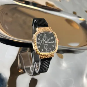 Elegante quadratische Damenuhr mit schwarzem Zifferblatt und magnetischem Armband.