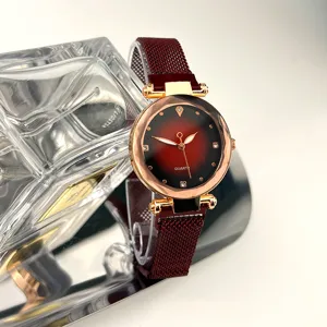 Damen Quarzarmbanduhr mit Farbverlauf Zifferblatt und magnetischem Mesh Armband Mode Uhr.