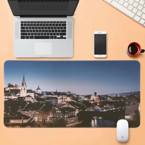 Grande tappetino da scrivania gaming con vista notturna, tappetino mouse antiscivolo.