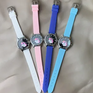 Kinder Silikon Quarzuhr mit süßem Einhorn Zifferblatt und angenehmem Armband für Kinder.
