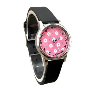 Süße Kinder Quarz Uhr mit rosa Kirschblüte Zifferblatt und schwarzem Silikonarmband.