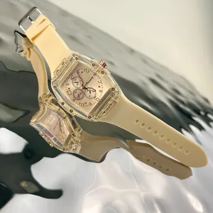 Orologio al quarzo quadrato trasparente da donna, orologio casual di nicchia con cinturino in silicone.