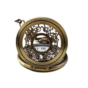 Orologio da tasca al quarzo cavo in bronzo vintage con catena collana retrò antica.