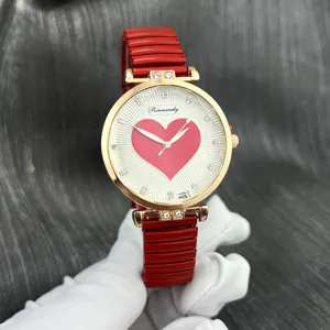 Damen Quarzuhr rotes elastisches Band goldgehäuse rosa Herz Zifferblatt Geschenk.