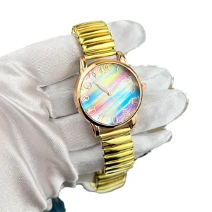Damen Quarzarmbanduhr mit Regenbogen Zifferblatt und goldenem elastischen Metallband