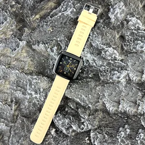 Quadratische Quarzuhr mit komfortablem Silikonarmband, stilvolle modische Unisex Uhr.