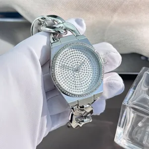 Orologio al quarzo con catena massiccia argento e quadrante pavè di strass design lussuoso donna