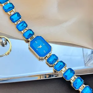 Damen Luxus quadratisch blau Edelstein Armband Uhr elegante Mode Quarz Armbanduhr