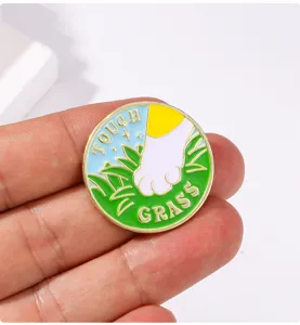 Süße Katzenpfote Emailleschmuck Brosche mit englischem Text, modischer Legierungsanstecker.