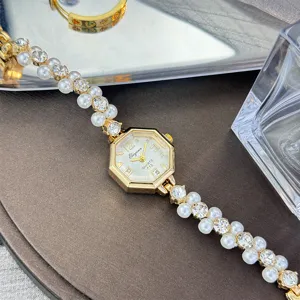 Elegante achteckige Strass Armband Quarzuhr, stilvolle Damen Armbanduhr Detailansicht.