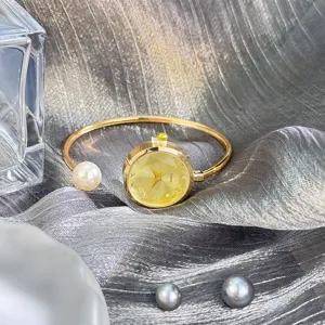 Französische Romantik Armreifenuhr Für Damen Elegante Künstliche Perle Strass Herz Zifferblatt Quarz Armbanduhr Mode Schmuck