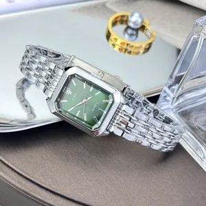 Kompso prasino tetragono roloi quartz me stylistiko asimenio metaliko louri gia gynaikes.
