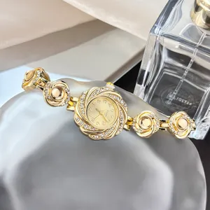 Goldene Sonnenblumen Strass Quarz Damen Uhr, elegante Armbanduhr mit funkelnden Diamanten.