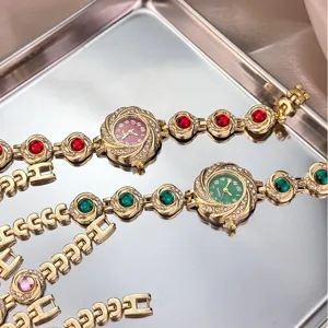 Damen Luxus Nische Sonnenblume Quarzuhr Legierung Strass Künstlicher Chalzedon Armbanduhr Mode Analoge Uhr Schmuck Geschenk