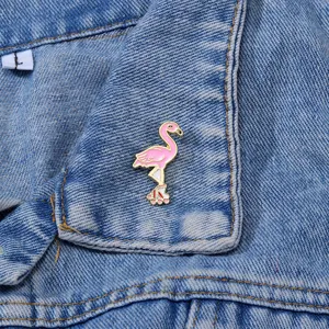 Cute flamingo enamel pin brooch with roller skates badge for kids bags denim jackets decor.