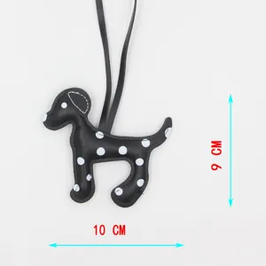 PU Leder Dalmatiner Hund Taschenanhänger und Schlüsselanhänger, schwarz weiße Pünktchen.