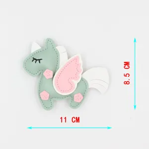 Lindo unicornio de cuero PU llavero bolso colgante linda decoración de dibujos animados