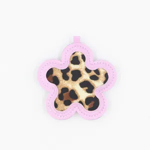 Luipaard print zonnebloem PU leer sleutelhanger tas hanger stijlvol schattig accessoire.