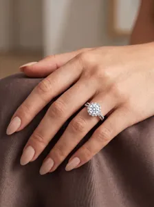 925 sterling silver flower cluster ring with 1ct moissanite zircon and crossover band design.