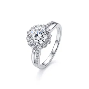 Close-up detail of a 925 sterling silver halo ring featuring a sparkling 1-carat center stone.