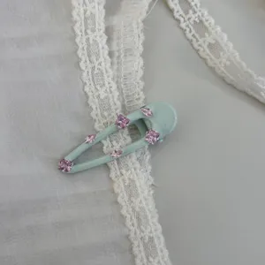 Minzgrüne Strass-Haarklammer mit rosa Kristalldetails elegante Seiten-Pony-Haarspange Accessoire