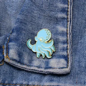 Lindo Broche de Pulpo de Aleación de Cinc Pintura de Esmalte Alfiler de Solapa Insignia de Animal de Dibujos Animados Cintura Ropa Ajuste Anti-Exposición