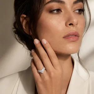 Prachtige 925 zilveren V-vormige baguette ring, elegant asymmetrisch dames sieraad.
