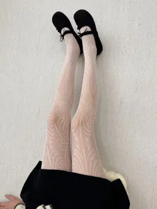 Medias de red de encaje calado para mujer, elegantes medias con hermoso patrón de otoño.