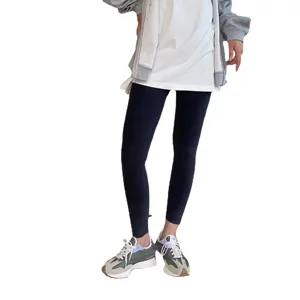 Winter thermal fleece-lined cropped tights for women, high waist slim fit compression leggings.