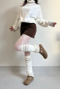 Chauffe-jambes tricotés d'hiver douillets avec motif flocon de neige, chaussettes thermiques.