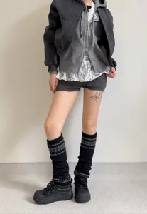 Chauffe-jambes tricotés à motif flocon de neige, chaussettes d'hiver chaudes et douces.