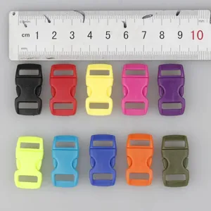 Set di fibbie a sgancio rapido in plastica colorata per bracciali in paracord e attrezzatura.